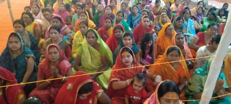 Dhanbad News: द्वंद्व में फंस व्यक्ति सही-गलत का निर्णय नहीं कर पाता : शास्त्री