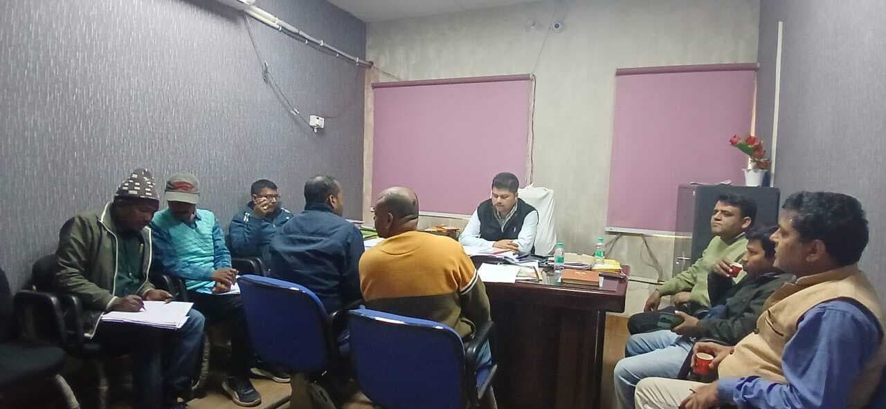 प्रखंड क्षेत्र में चल रहे विकासात्मक कार्यों की हुई समीक्षा, दिये गये कई निर्देश