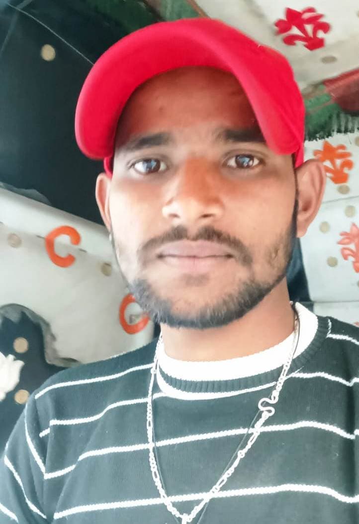 हाइवा ने मोटर साइकिल सवार को रौंदा, दो युवकों की घटनास्थल पर मौत