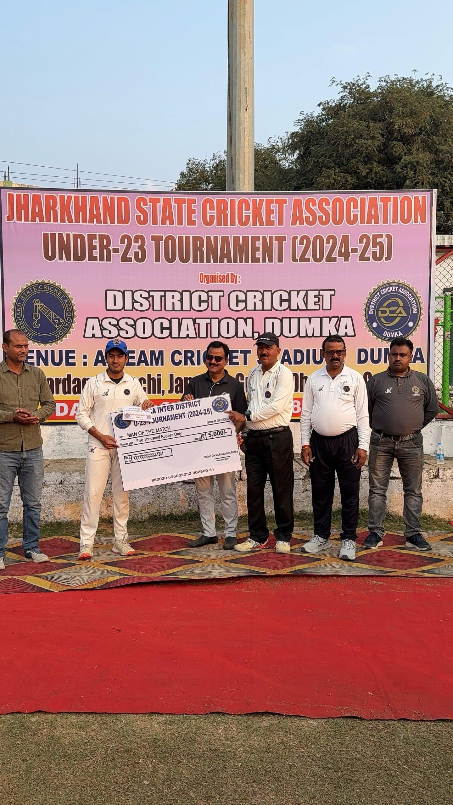 लोहरदगा ने गढ़वा को आठ विकेट से हराया