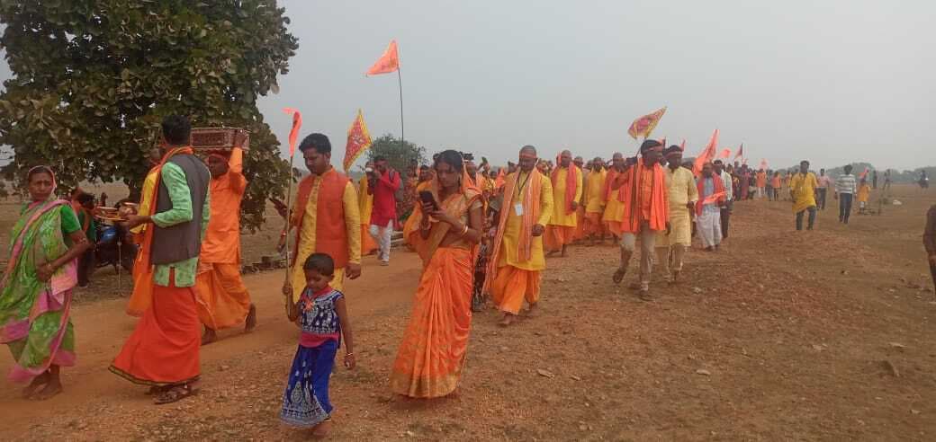 श्रीराम कथा को लेकर कठबरारी में निकली कलश यात्रा