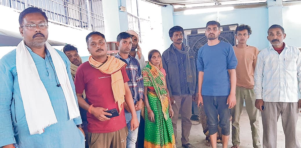 hajipur news. भूमि विवाद में धारदार हथियार से हमला कर वृद्ध की हत्या