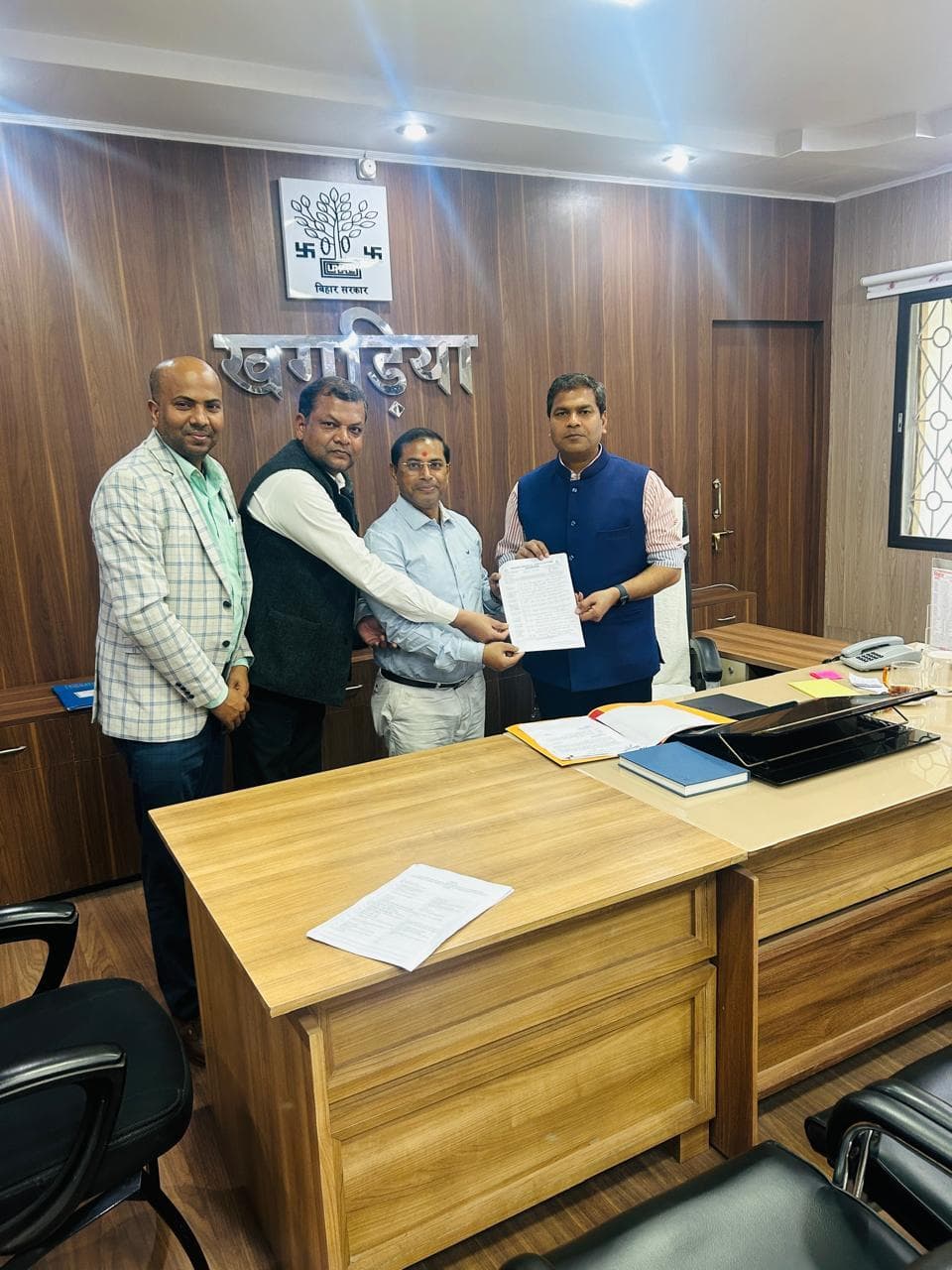 आईएमए ने डीएम को वैध चिकित्सकों व क्लिनिक की सौंपी सूची