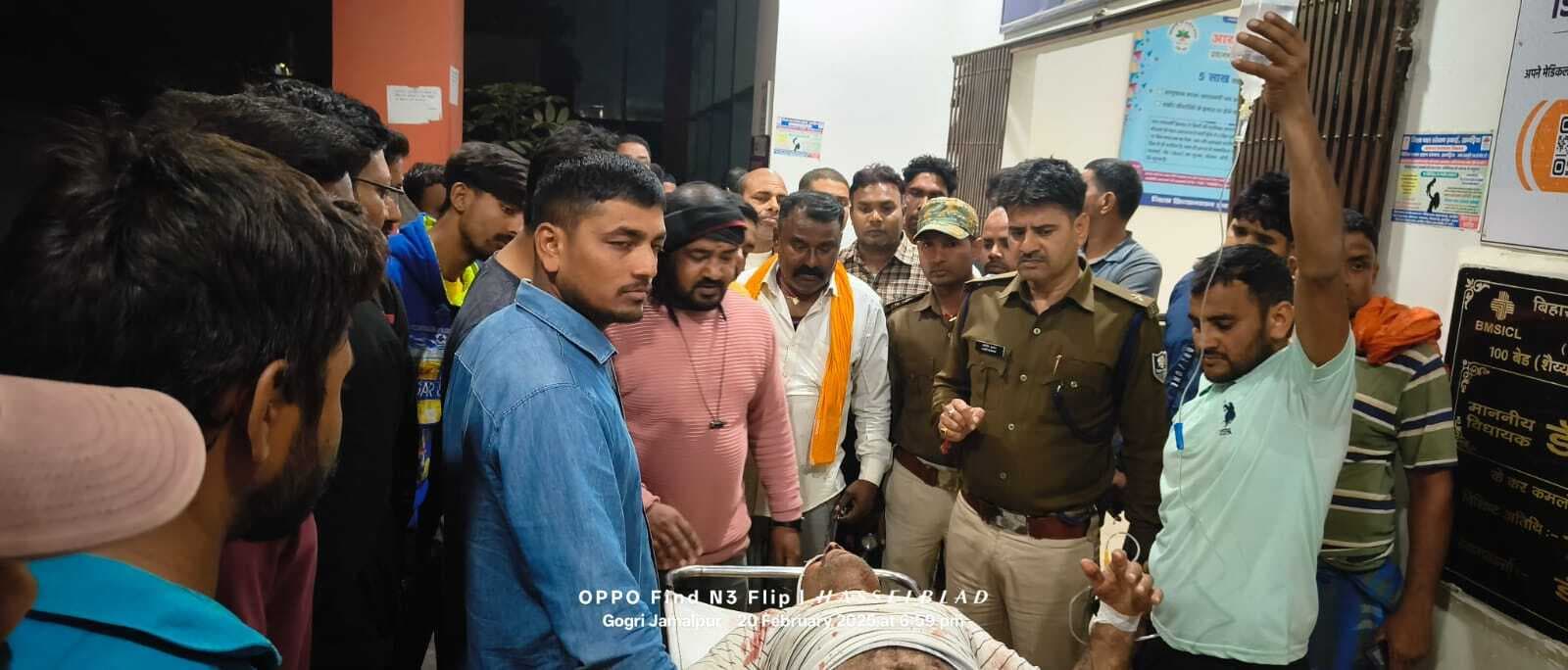 गोगरी के उसरी में बदमाशों ने युवक को मारी गोली, रेफर