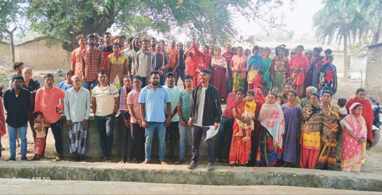 Chaibasa News : जोड़ापोखर व लोकेसाई के बीच नहीं बनने देंगे आरओबी