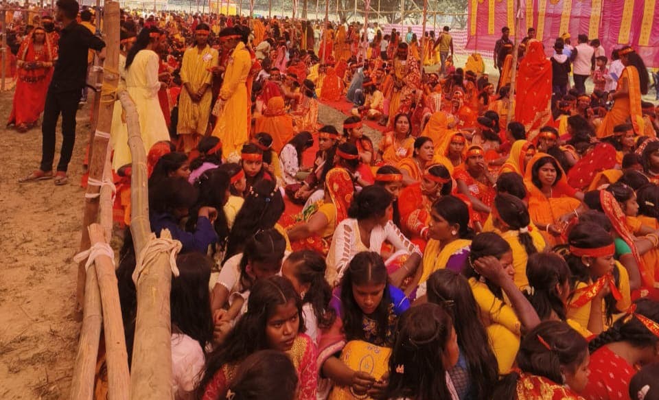 रामकथा सुनने से ईश्वर के प्रति बढ़ती है आस्था