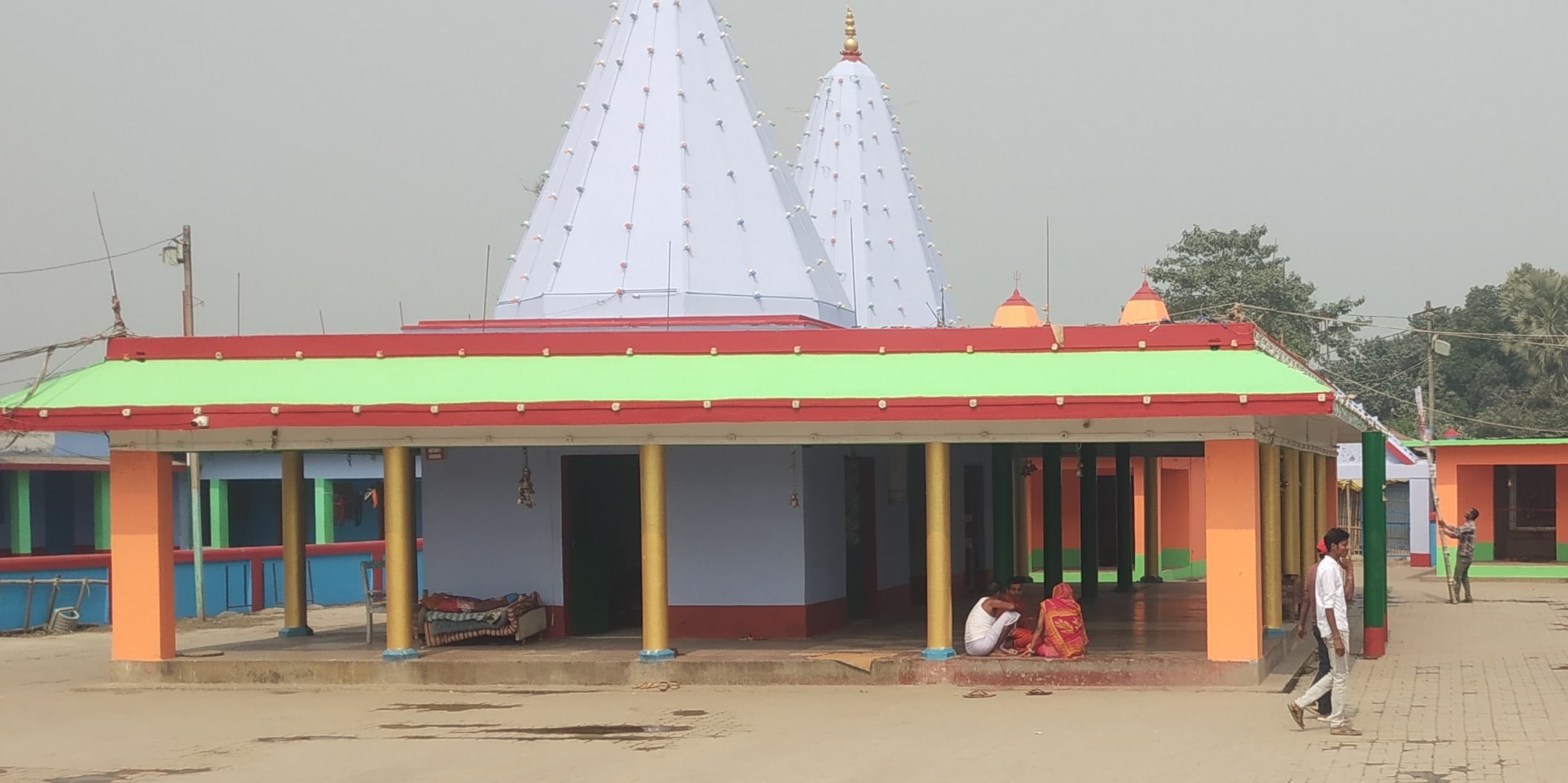 महाशिवरात्रि पर महीने भर सजा रहता है बाबा वरूणेश्वर का दरबार