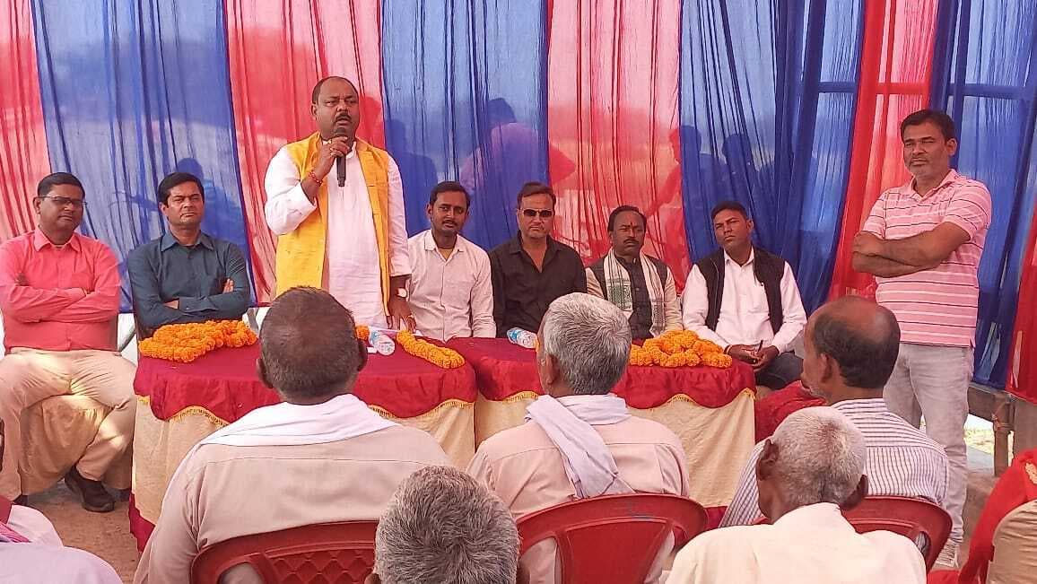 14 लाख से छठ घाट निर्माण का विधायक ने किया शिलान्यास