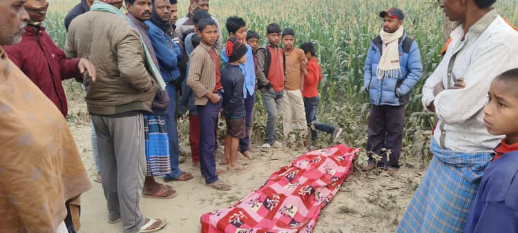 पेड़ से फंदे से लटकता हुआ युवक का शव मिला, क्षेत्र में सनसनी