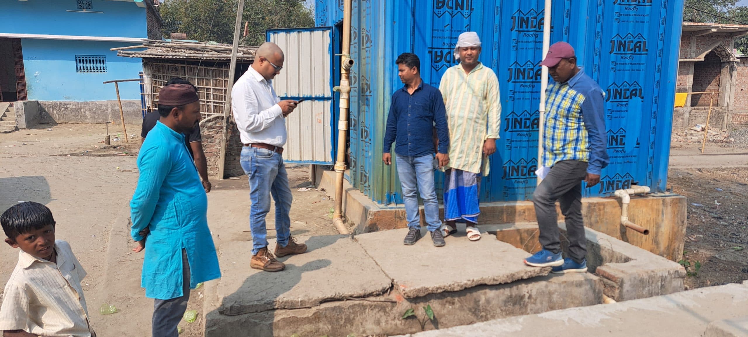 हर घर नल का जल योजना की हुई जांच, पंप चालकों से ली आवश्यक जानकारी