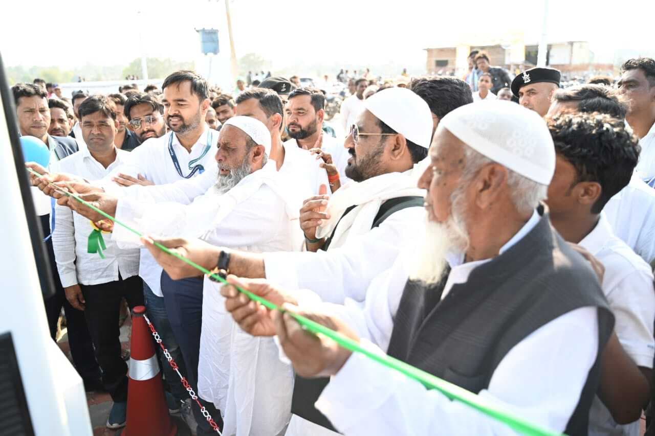 दुर्घटना से बचने के लिए ट्रैफिक नियम का करें पालन : मंत्री