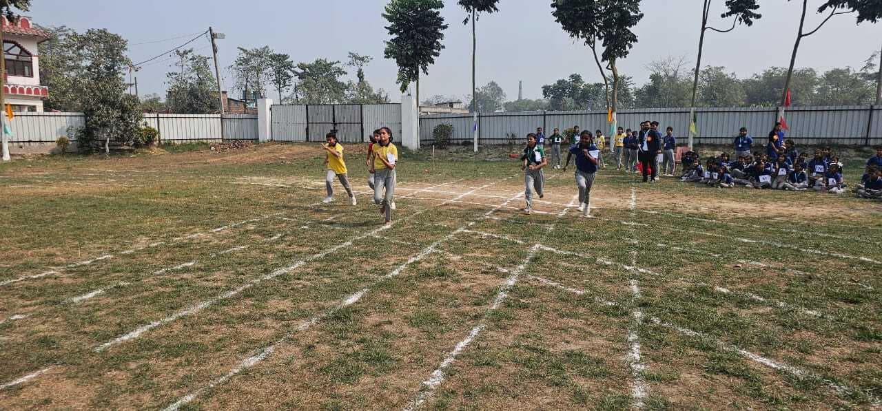 एथलेटिक का हुआ आयोजन, छात्र-छात्राओं दिखाया दम