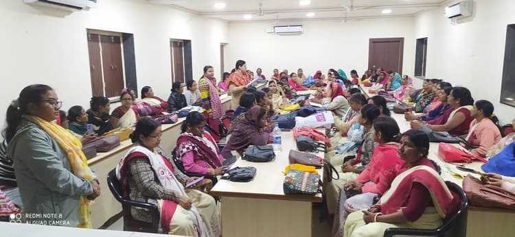सेविकाओं का तीन दिवसीय प्रशिक्षण शुरू