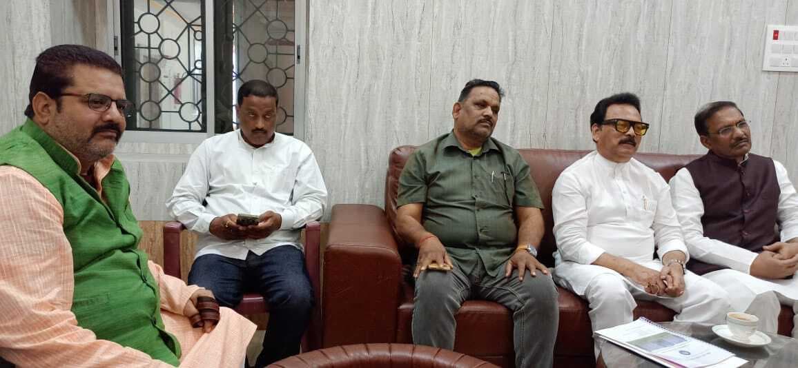 Deoghar news : झारखंडियों के 1 लाख 36 हजार करोड़ दिलाने के लिए झारखंड के सांसद उठायें आवाज :  सांसद सुखदेव भगत