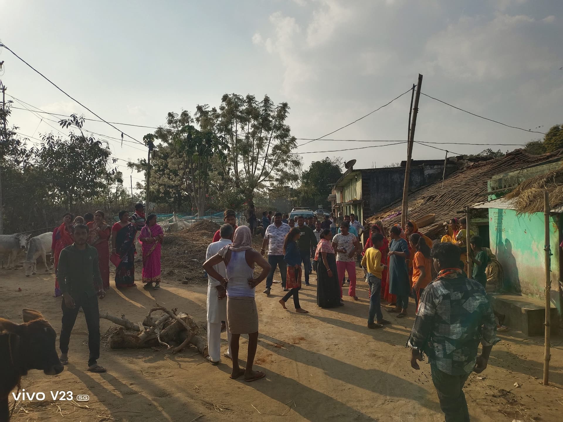 सारठ : कुएं में मिला महिला का शव