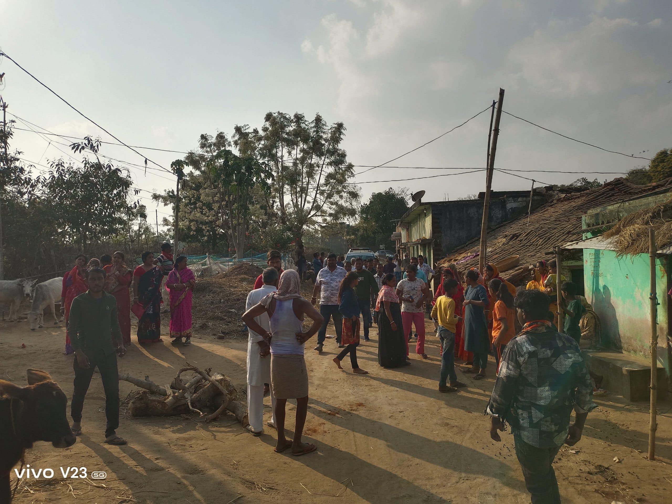 सारठ : कुएं में मिला महिला का शव