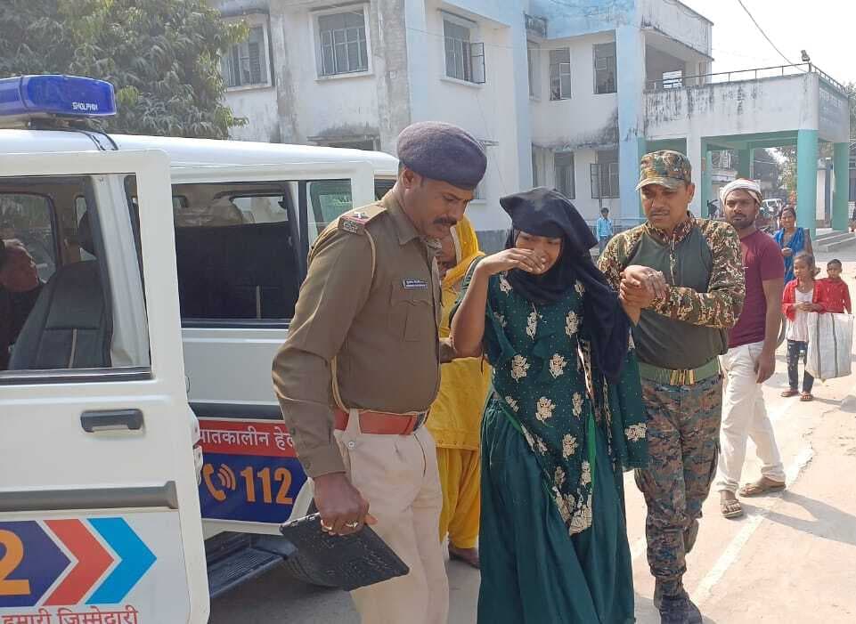 अलग-अलग सड़क दुर्घटना में पांच घायल, दो रेफर