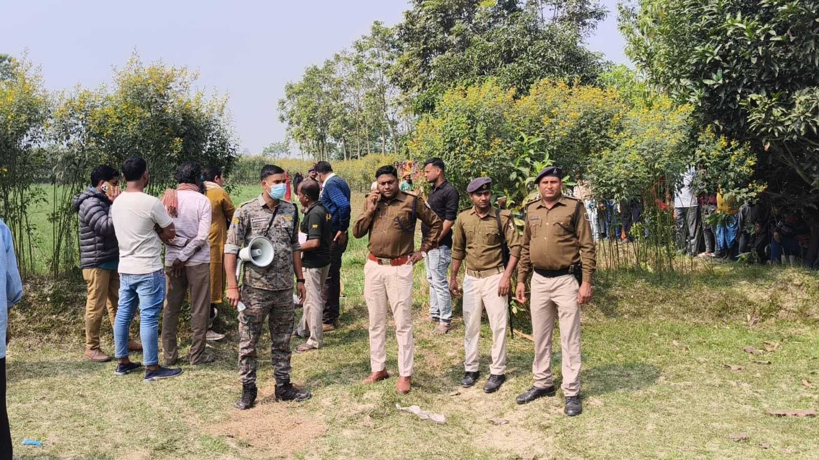 Madhubani News : कब्रिस्तान के समीप खेत से युवक का शव बरामद