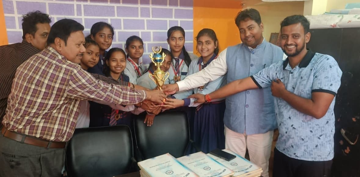 Madhubani News : कबड्डी में माउंट कारमेल स्कूल के छात्रों ने मारी बाजी