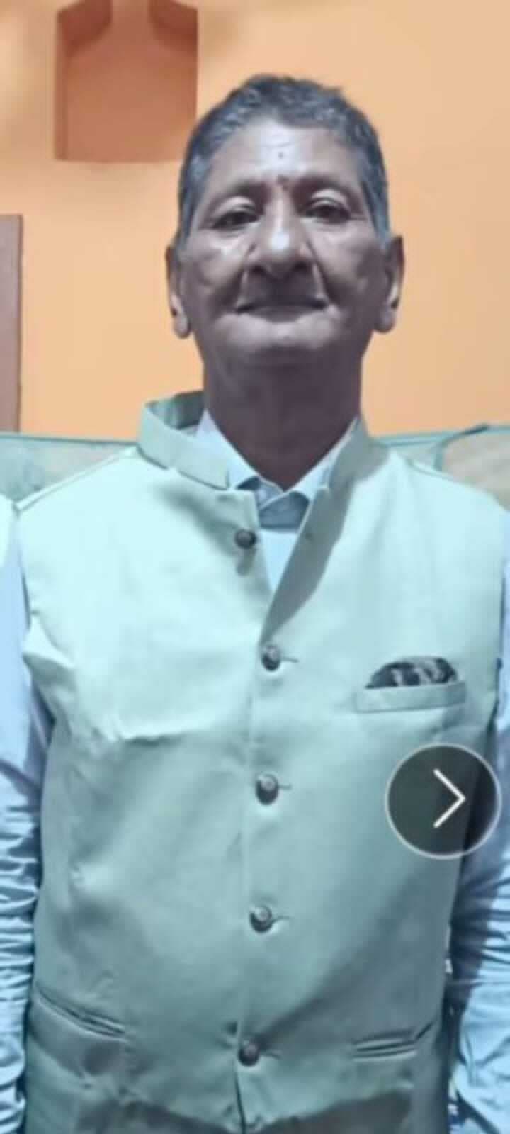 Giridih News : ट्रक का टायर ब्लास्ट होने से उड़े बोल्डर ने ली कांग्रेस नेता की जान