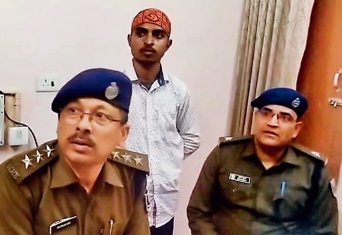 hajipur news. पत्नी से विवाद होने के बाद घर से भागा युवक पटना से बरामद