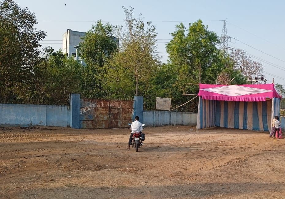 Giridih News : आवेदन देने के बाद भी टंकी से जलापूर्ति नहीं हुई शुरू, कल से धरना देंगे ग्रामीण