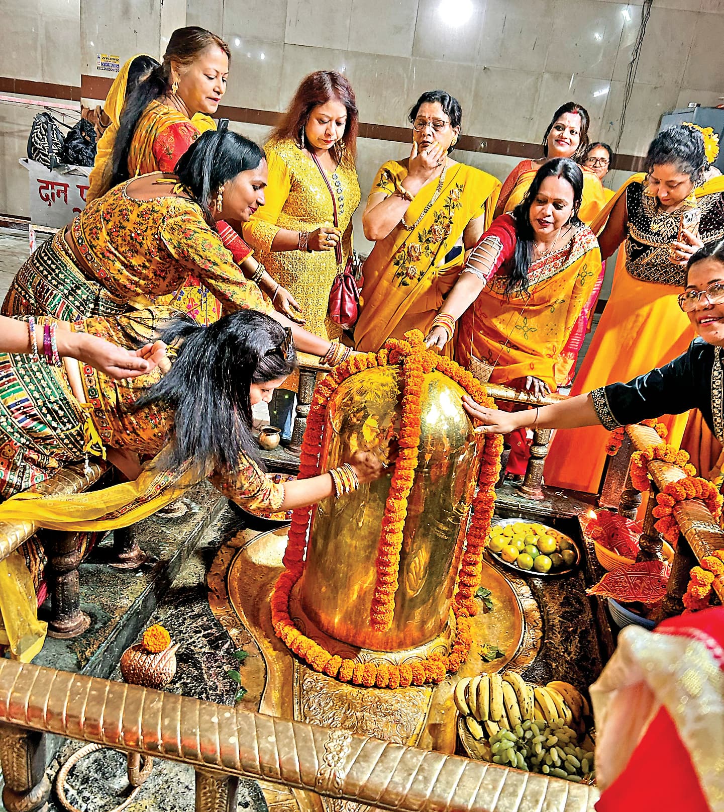 Ranchi News : बाबा के विवाह के लिए हल्दी-मेहंदी रस्म