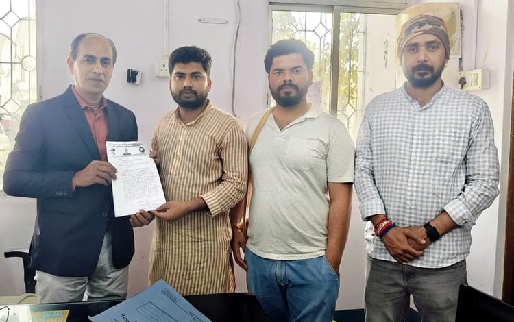 विवि और कॉलेज की फी में अंतर काफी, छात्र कैसे दे पायेंगे