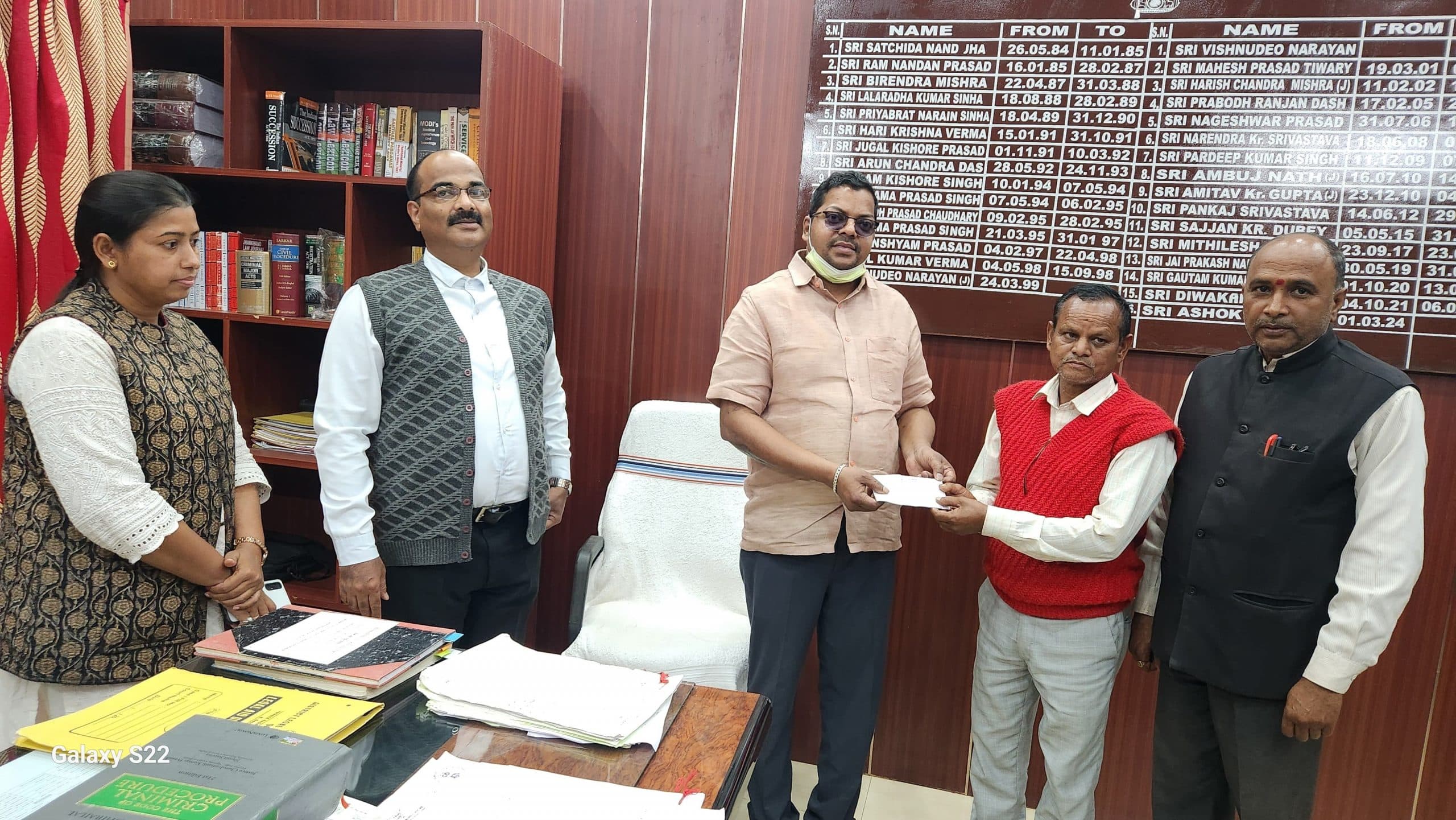 Deoghar news : मासिक लोक अदालत में 244 मामले निष्पादित, 93.30 लाख रुपये का हुआ समझौता