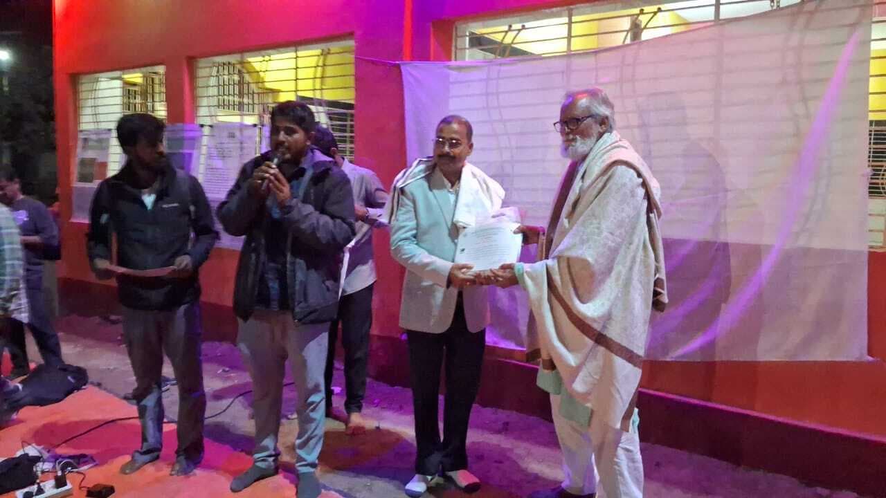 रचनात्मक कार्य करने वालों को किया सम्मानित