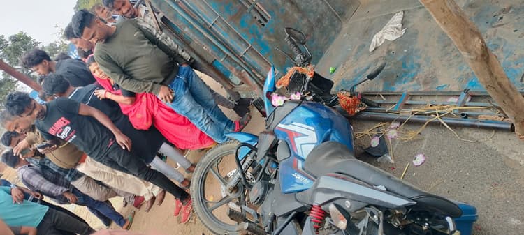 जगदीशपुर में ऑटो-बाइक की टक्कर, युवक की मौत