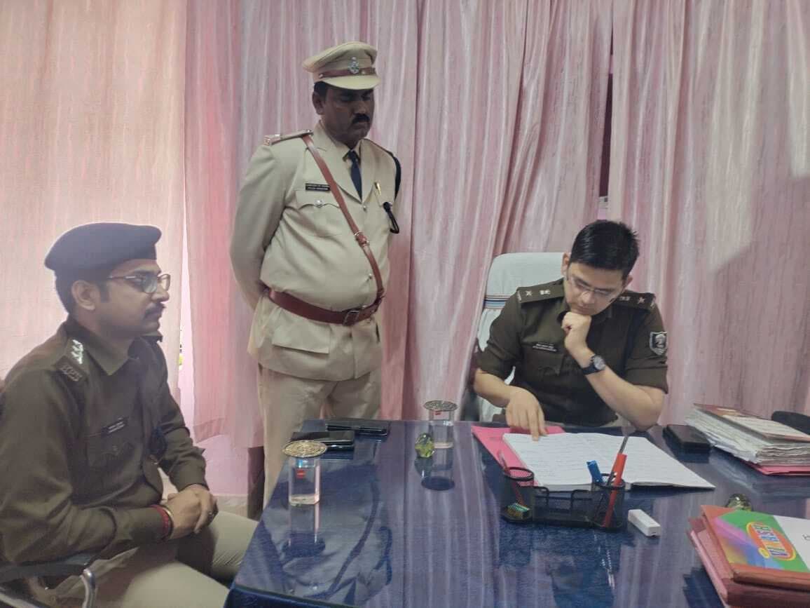 आरोपियों की गिरफ्तारी कर ससमय न्यायालय में प्रस्तुत करें आरोप पत्र : एसपी