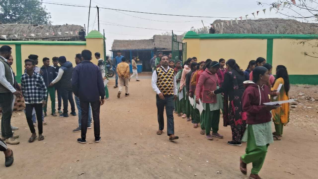 शांतिपूर्ण माहौल में हो रही मैट्रिक व इंटर की परीक्षा