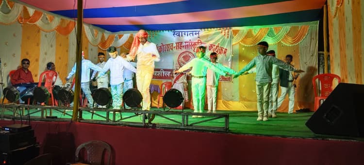 स्कूल के वार्षिकोत्सव में छात्रों के सांस्कृतिक कार्यक्रमों की रही धूम