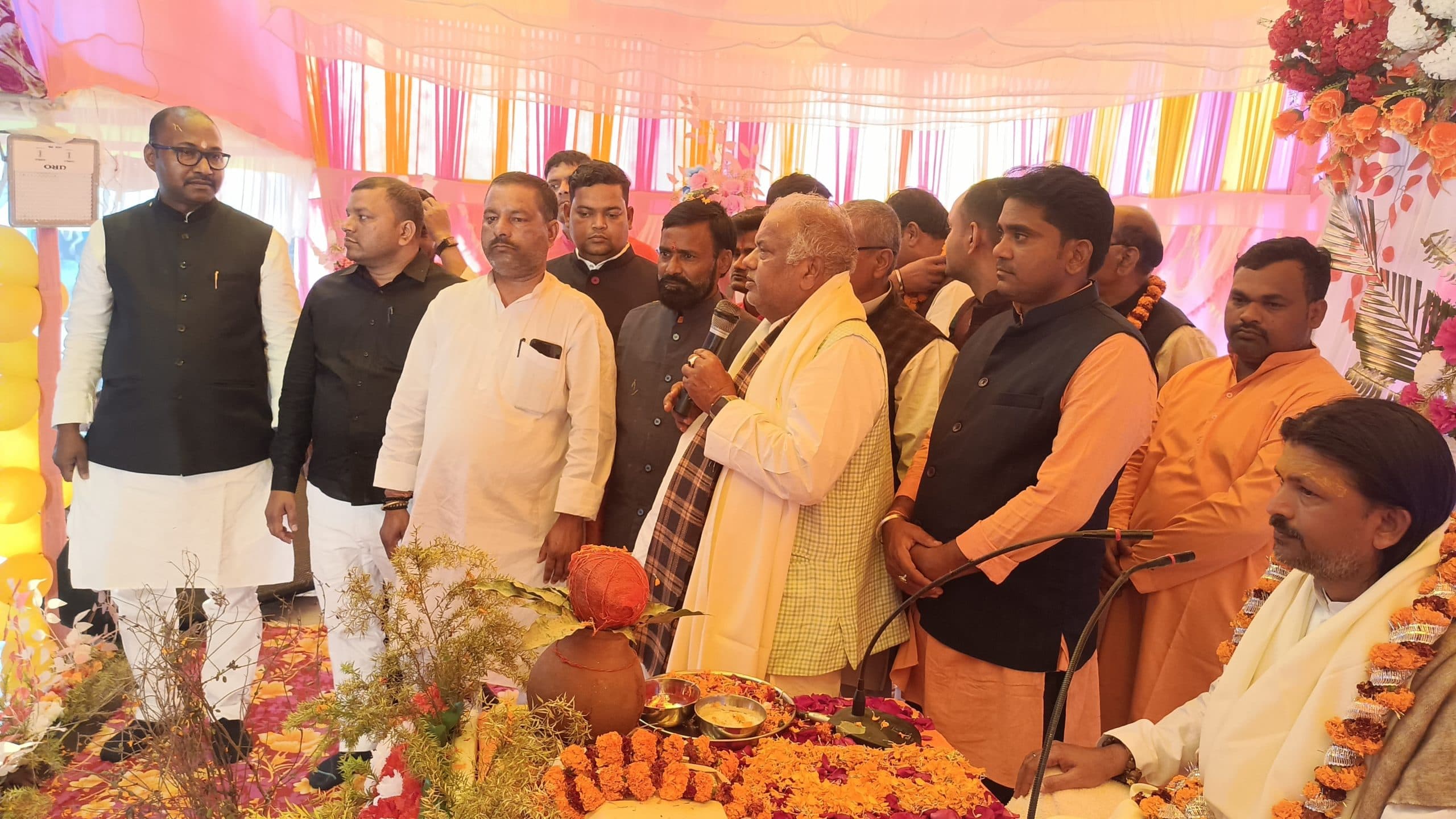 ग्रामीण विकास मंत्री श्रवण कुमार पहुंचे छोटी बलहा, शिव पुराण कथा में ली शिरकत