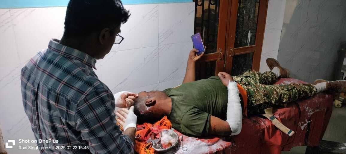 अनियंत्रित होकर पलटा उत्पाद विभाग का स्कार्पियो, एक गंभीर