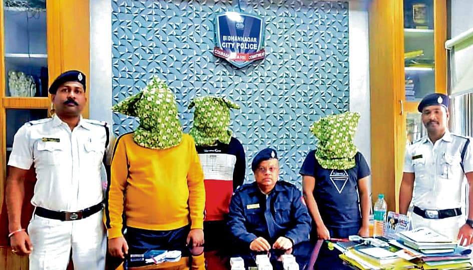 6.5 किलो चांदी की लूट के मामले में पुलिस ने चार को पकड़ा