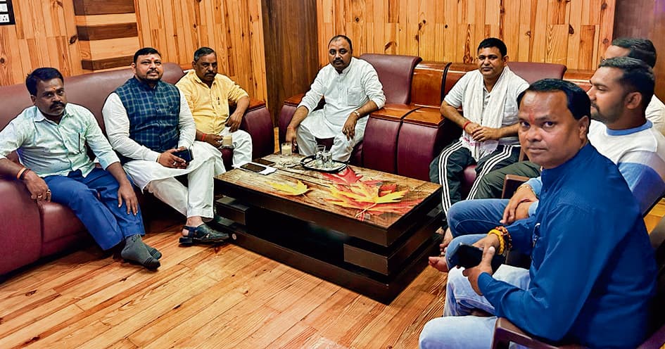 प्रधानमंत्री के आगमन को लेकर राज्यसभा सांसद ने कार्यकर्ताओं संग की बैठक