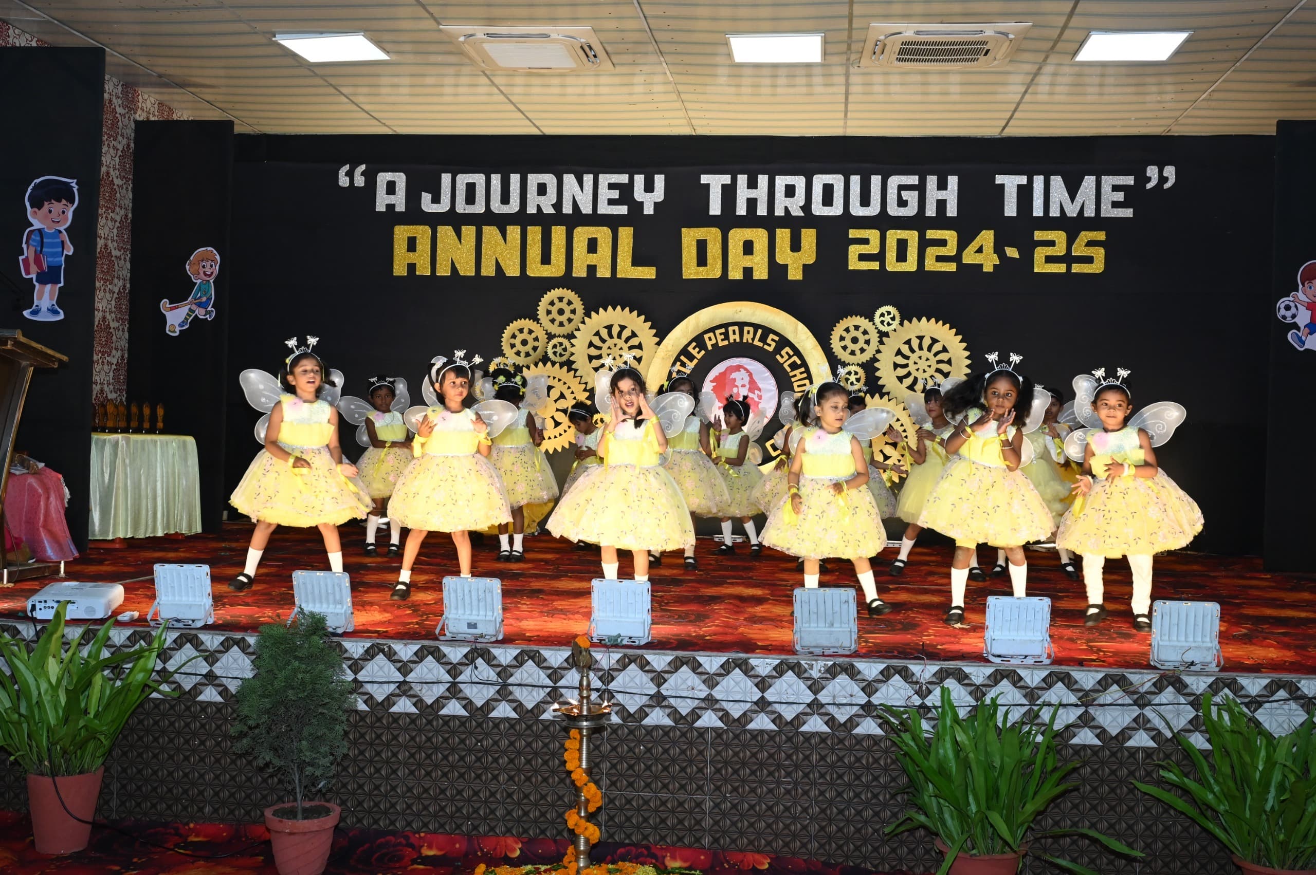 West Singhbhum News : जीवन में सफलता के लिए परिश्रम करना जरूरी : डीआरएम