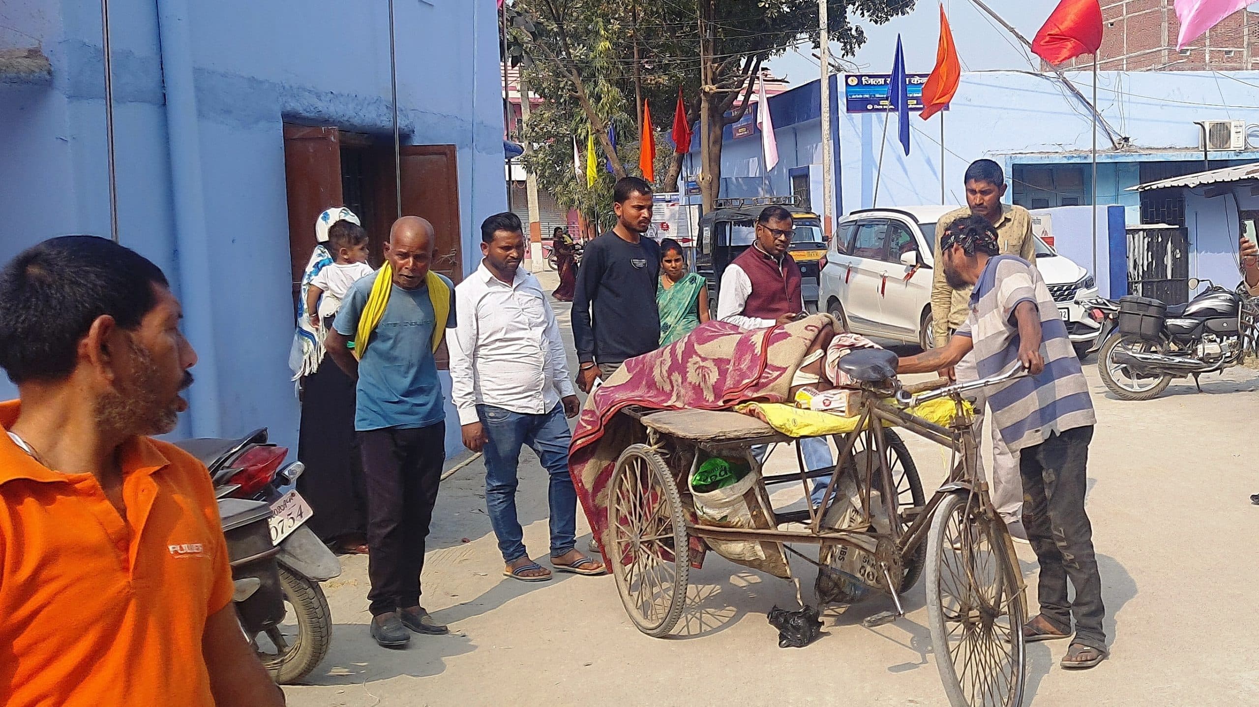 Aurangabad News : एंबुलेंस नहीं मिली तो ठेले से घायल मरीज को पहुंचाया अस्पताल