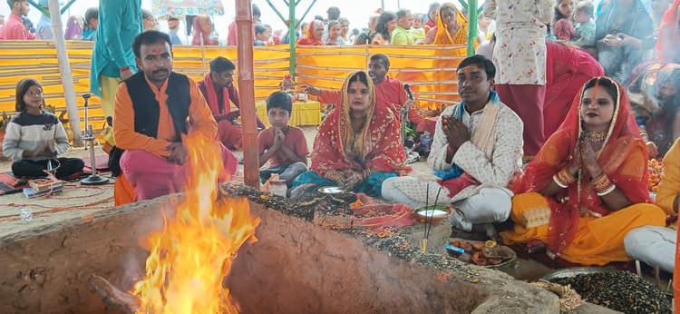 Bokaro News : ढोरी बस्ती में महायज्ञ की पूर्णाहुति