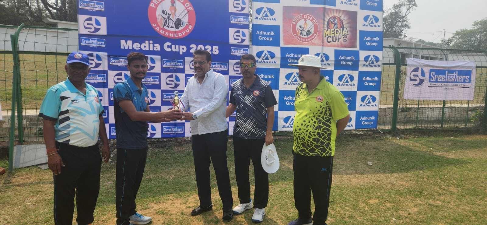 PRESS CLUB MEDIA CUP : हुडको और खरकई एकादश को मिली जीत