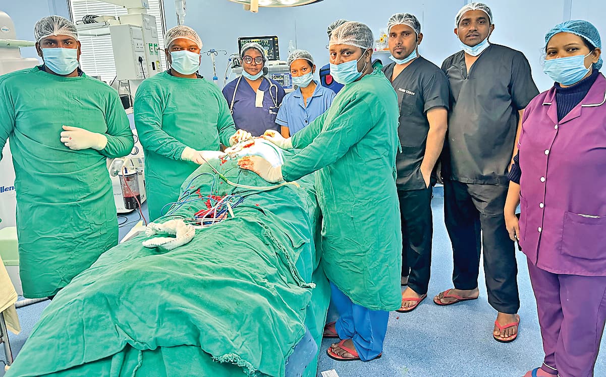 Ranchi News  : सदर अस्पताल के न्यूरो सर्जरी विभाग में हुआ जटिल ऑपरेशन