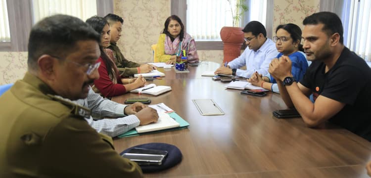 Bokaro News : बोकारो और चंद्रपुरा रेलवे स्टेशन पर भीड़ बढ़ने का अंदेशा, रहें अलर्ट