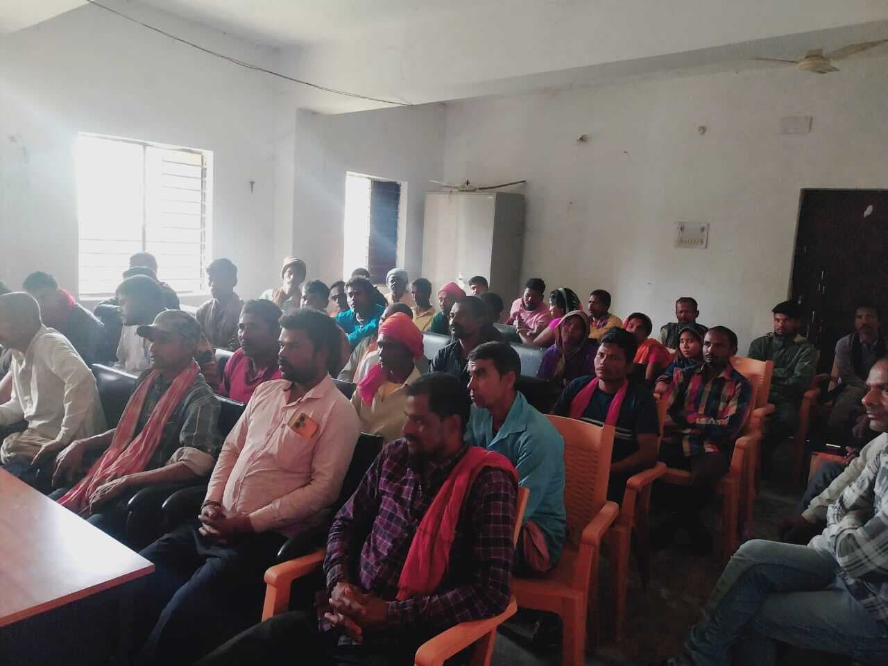 स्वच्छता कर्मी व पर्यवेक्षकों की बैठक में मानदेय और स्वच्छता कीट की मांग पर हुई चर्चा