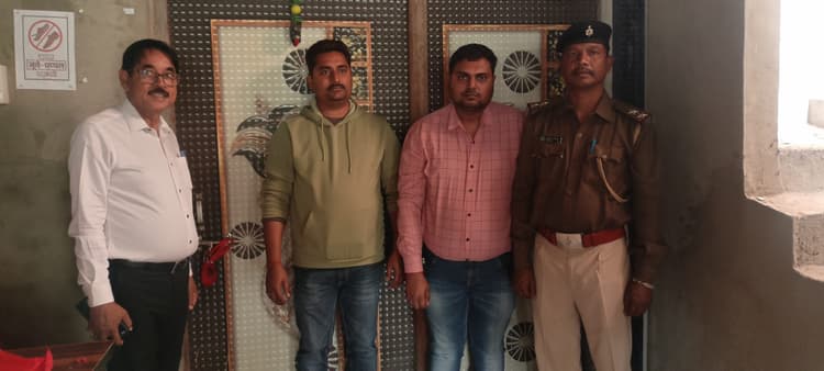 अवैध तरीके से संचालित अल्ट्रासाउंड सेंटर को बीडीओ ने किया सील