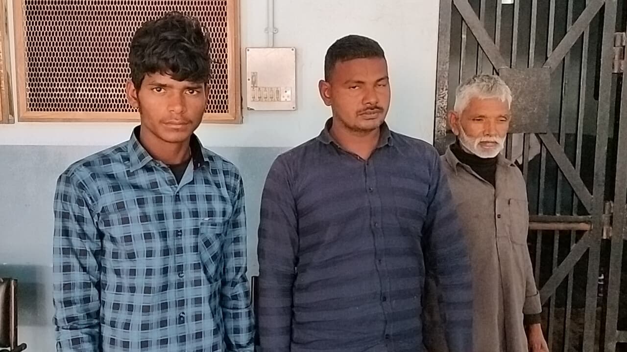 पुलिस ने ट्रैक्टर चोर गिरोह का किया खुलासा, तीन आरोपित गिरफ्तार