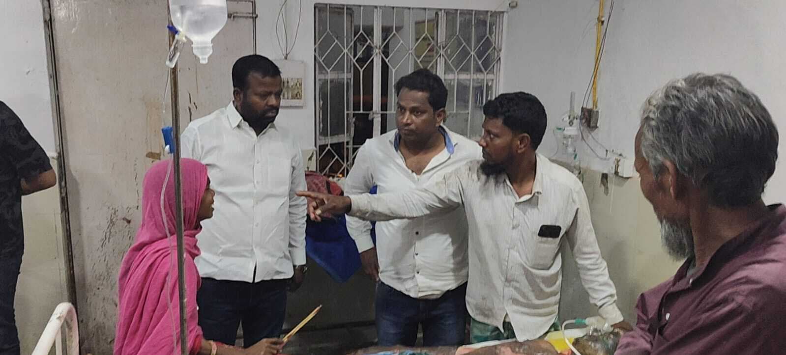 सांसद प्रतिनिधि ने अगलगी से झुलसे लोगों को दिया चिकित्सीय सुविधा