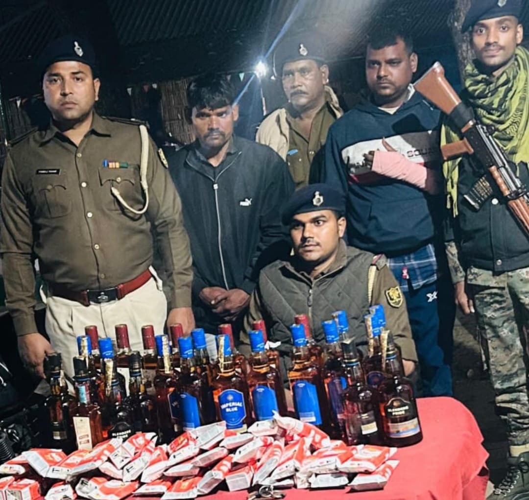 25 लीटर शराब के साथ दो गिरफ्तार, भेजा जेल