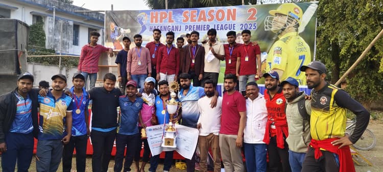 डे-नाइट टूर्नामेंट के फाइनल में गोसाईंपुर ने शील्ड पर जमाया कब्जा